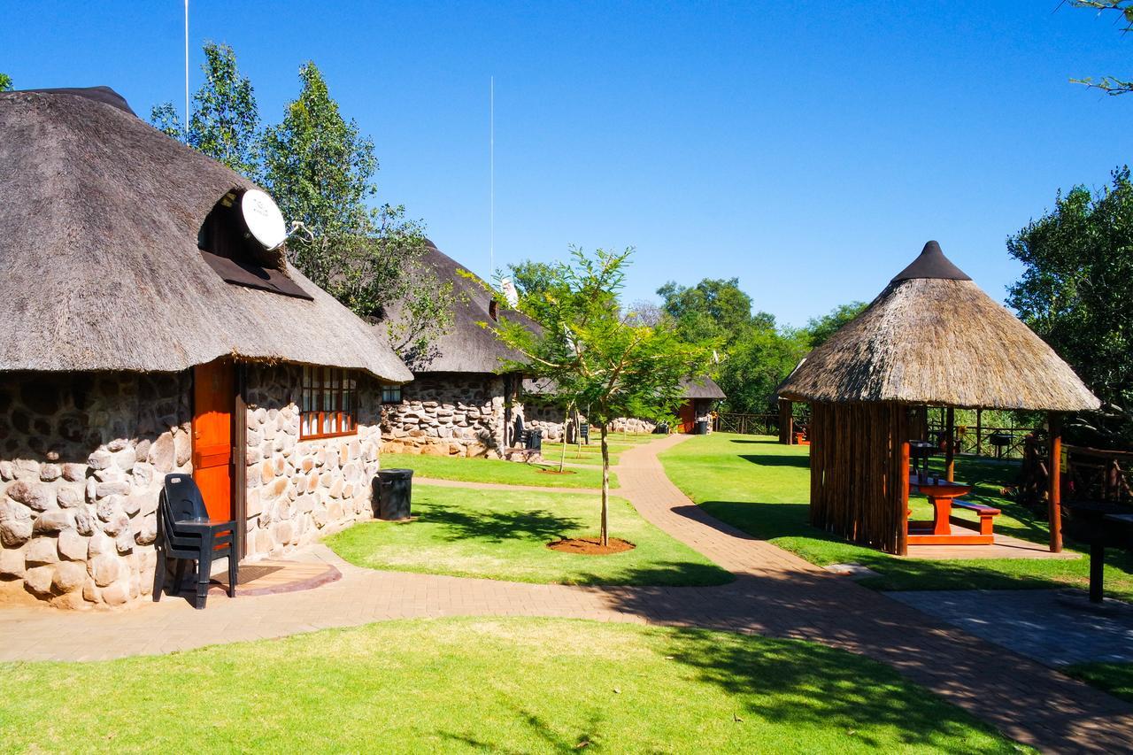 Thandabantu Game Lodge Roossenekal Exterior foto