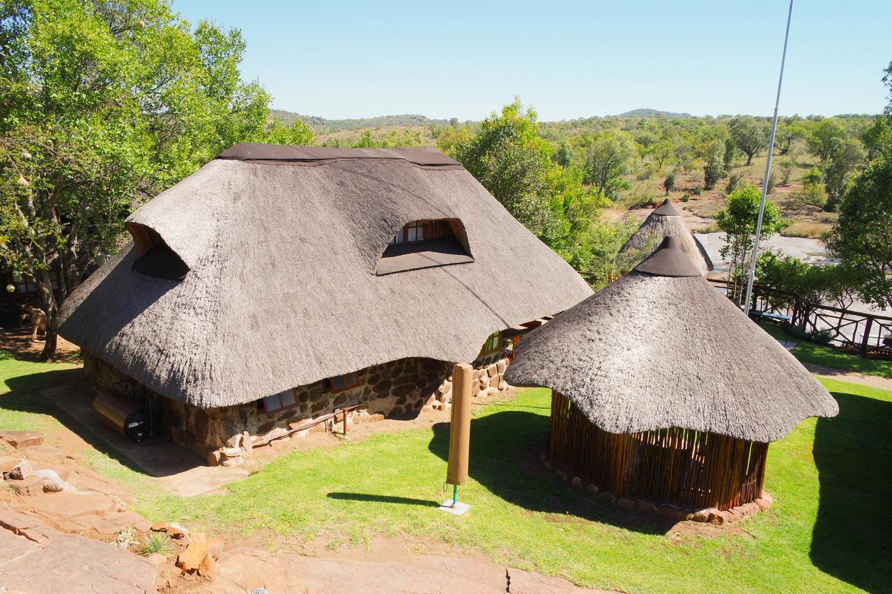 Thandabantu Game Lodge Roossenekal Exterior foto
