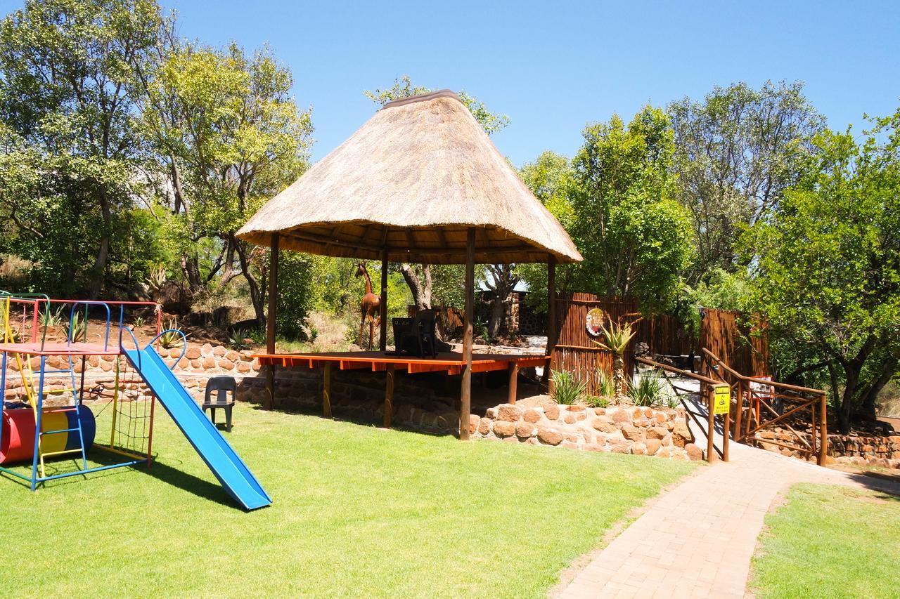 Thandabantu Game Lodge Roossenekal Exterior foto