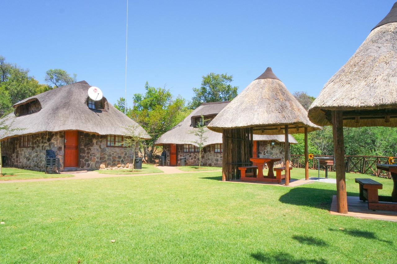 Thandabantu Game Lodge Roossenekal Exterior foto